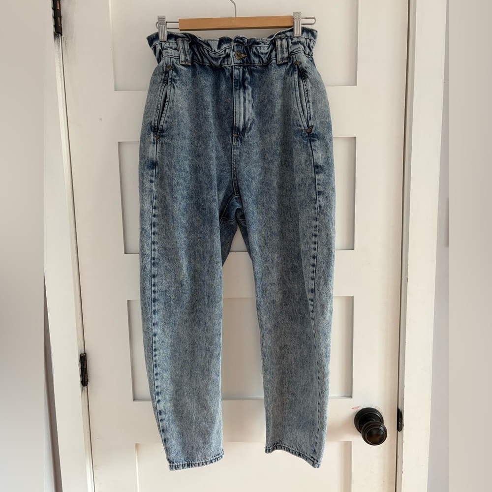 Zara high waisted acid wash paperbag jeans size 6